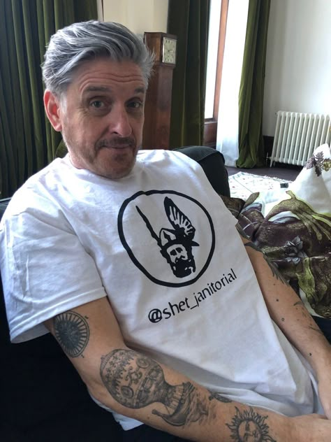 Craig on Twitter- Mar. 2019 Jonny Craig, Craig Ferguson, Hubba Hubba, New Tattoo, Interesting People, Beautiful Man, Mans World, S Tattoo, She Song