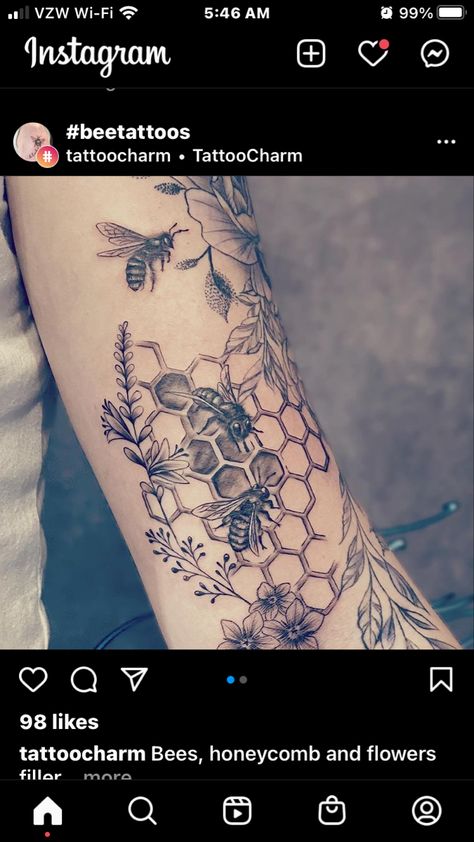 Hexagon Tattoo, Honey Bee Tattoo, Honeycomb Tattoo, Tattoo Sleeve Filler, 16 Tattoo, Feminine Tattoo Sleeves, Mushroom Tattoos, Floral Tattoo Sleeve, Geniale Tattoos