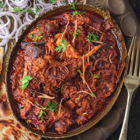 Indiana Food, Bhuna Gosht Recipe, Mutton Dishes, Veg Platter, Bhuna Gosht, Indian Biryani, Gosht Recipe, Goat Recipes, Mutton Recipes