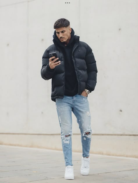 New York City Outfits Winter Men, Men Winter Jacket Outfit, Outfit Streetwear Homme, Mens Puffer Jacket Outfit, Cold Outfits Men, Winter Outfits Men Cold Weather Snow, Buffer Jacket Outfit, Air Force 1 Outfit Men Style, Beige Outfit Men