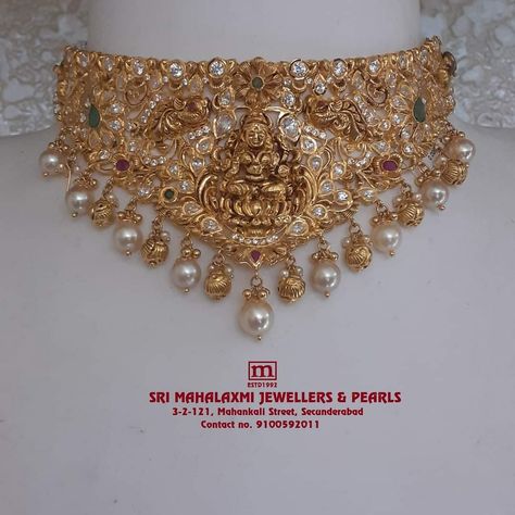 Beautiful Gold Necklaces Choker, New Choker Designs Gold, Nakshi Choker Designs Gold, Nakshi Choker Designs, Neck Choker Designs Gold, Choker Designs Gold, Gold Choker Necklace Indian Bridal, Choker Necklace Designs Gold Indian, Gold Choker Designs