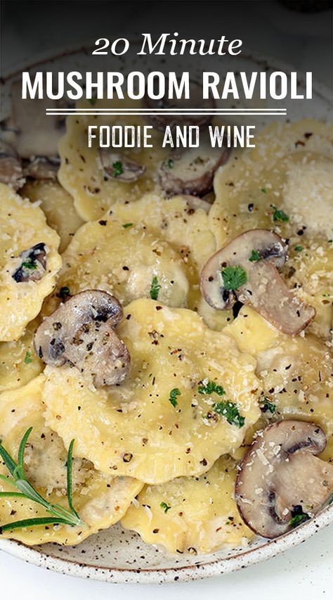 Cheese Ravioli With Mushrooms, Sauce For Mushroom Ravioli, Rana Ravioli, Mushroom Ravioli Sauce, Squash Ravioli Recipe, Autumn Pasta, Ravioli Sauce Recipe, Ravioli Recipes, Autumn Pasta Recipes