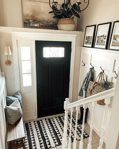 Split Foyer Entry, Split Foyer Remodel, Split Entry Remodel, Raised Ranch Remodel, Split Level Entryway, Bi Level Homes, Foyer Ideas Entryway, Split Level Remodel, Split Foyer