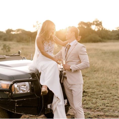 Safari Wedding Photoshoot, Bush Wedding Photos, Bush Wedding Photography, Safari Wedding Ideas, African Bush Wedding, Bush Wedding South Africa, Africa Elopement, Safari Elopement, African Safari Wedding