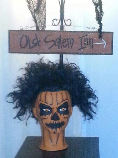 Mannequin Heads Halloween, Halloween Mannequin Head Ideas Scary, Spooky Mannequin Head, Maniquin Head Halloween Scary, Mannequin Head Halloween, Scary Mannequin Head Halloween, Halloween Maniquin Head, Mannequin Halloween Ideas, Mannequin Head Halloween Ideas