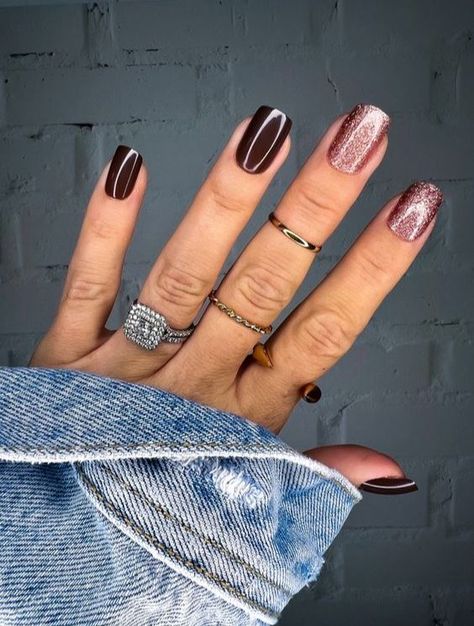 55 Thanksgiving Nail Designs To Celebrate The Holiday Season November Nails Brown, November Gel Nails, Turkey Nails, Finger Paints, Vegas Nails, 30 October, Thanksgiving Nail Designs, Gel Manicures, Thanksgiving Nail