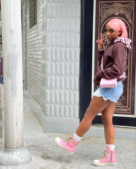 Pink Rock Owens Outfit, Pink Rick Owens Outfit Ideas, Outfits With Pink Rick Owens, Pink Ricks Outfit, Pink Rick Owens Outfit Black Women, Rick Owen Outfits, Outfits With Rick Owens, Pink Rick Owens Outfit, Rick Owens Outfit Black Women