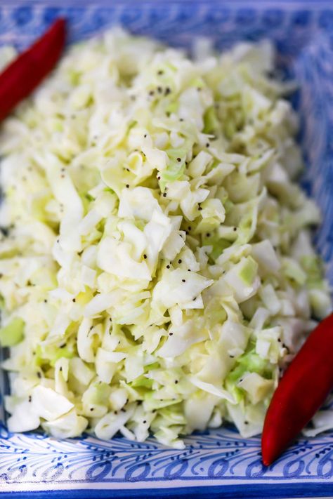 Cabbage Salad Recipe Middle Eastern Cabbage, Cabbage And Ham, Lamb Kebab, Adana Kebab, Cabbage Varieties, Raw Cabbage, Middle Eastern Style, Different Salads, Cabbage Salad Recipes