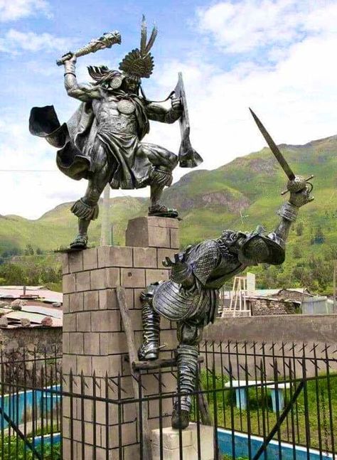 Badass statue of an Inca warrior fighting a Spanish conquistador in Maca, Colca Canyon, Peru - Imgur Aztec Statues, Noxus League Of Legends, Inca Art, Aztec Tattoos Sleeve, Mayan Tattoos, Inca Tattoo, Aztec Tattoo Designs, Mexican Culture Art, Spanish Conquistador