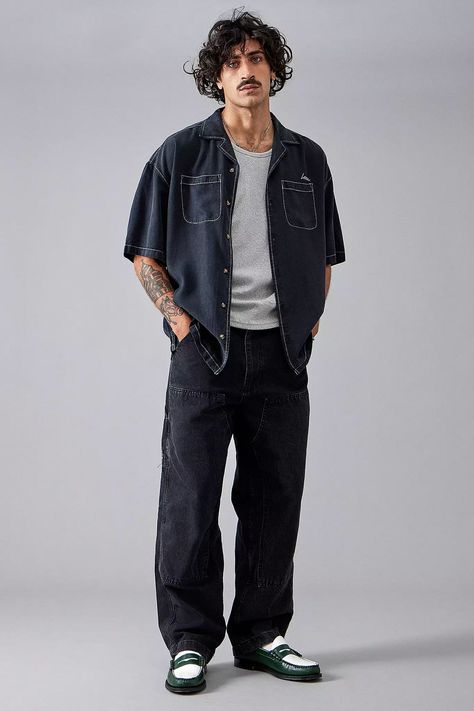 Black Baggy Pants Outfit, Black Baggy Jeans Outfit, Black Denim Jacket Outfit, Denim Pants Outfit, Baggy Pants Outfit, Denim Shirt Outfit, Black Baggy Jeans, Jeans Urban Outfitters, Denim Jeans Outfit