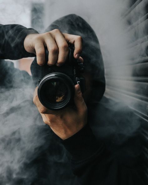 Thanks to @joeynicotra for making this photo available freely on @unsplash 🎁 Camera Painting, Best Camera For Photography, Camera Wallpaper, Free High Resolution Photos, Photographer Pictures, Kids Camera, Pics For Dp, Dslr Background Images, Boys Wallpaper