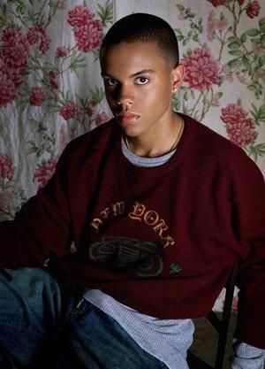 Evan Ross Evan Ross, Pink Wallpaper Hello Kitty, Black Culture, Family Photoshoot, Pink Wallpaper, Hello Kitty, Actors, Human, Women's Top