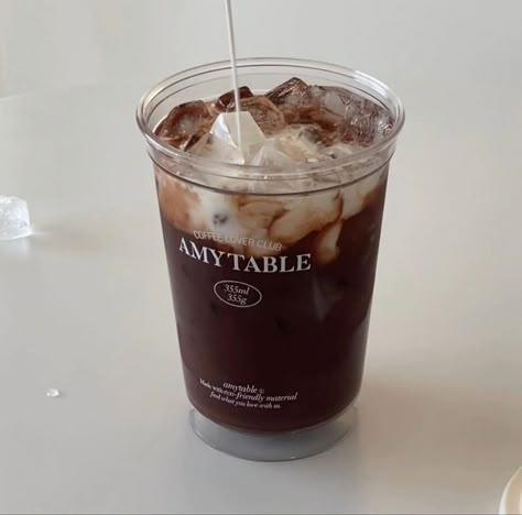 Coffee Korean, Chocolate Candy Brands, Americano Coffee, Coffee Shop Aesthetic, Coffee Obsession, Shop Aesthetic, Iced Latte, Aesthetic Coffee, Bakery Cafe