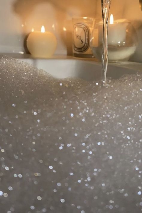 Bath Asthetics, Aesthetic Clean, Shower Routine, Bubble Bath, Aesthetic Backgrounds, Pretty Good, Mood Board, Bubbles, Candles