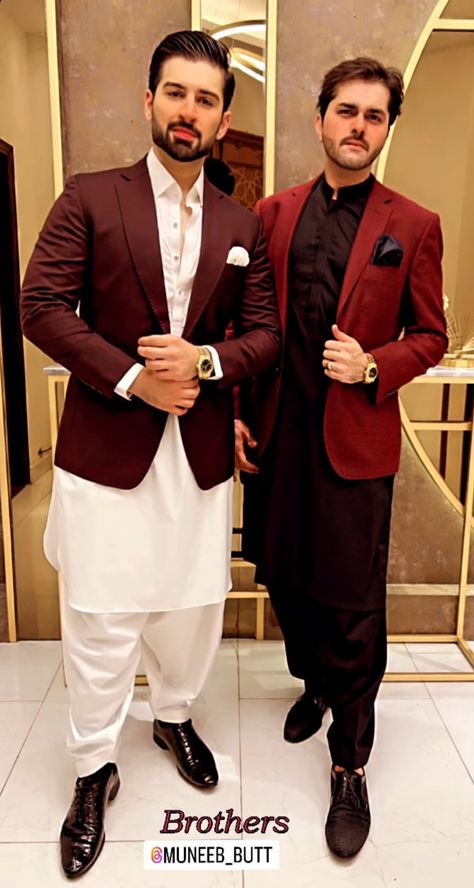 Pathani And Blazer, Rajput Wedding Dress Men, Suit For Men Wedding, Stylish Mens Suits, Mens Fashion Wedding, Classy Outfits Men, Wedding Outfit Men, Mens Fashion Blazer, Wedding Dress Men