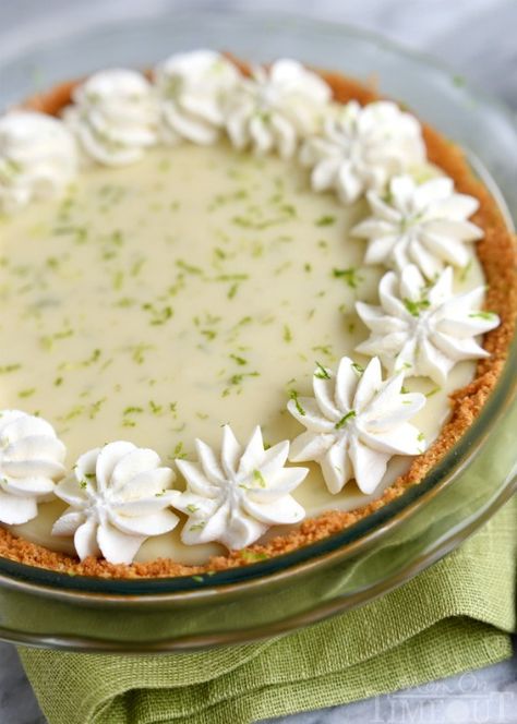 The Best Key Lime Pie recipe EVER! And so darn easy too! You won't be able to stop at just one slice! | MomOnTimeout.com Best Key Lime Pie Recipe, Key Lime Recipes, Key Lime Desserts, Key Lime Pie Easy, Key Lime Pie Recipe, Homemade Crust, Lime Desserts, Lime Pie Recipe, Biscuits Graham