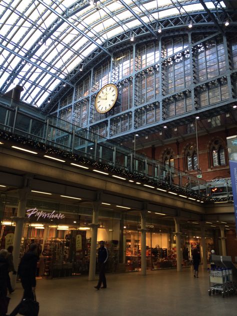 Eurostar at London St Pancras Eurostar Aesthetic, Abroad Aesthetic, Old Train Station, London Aesthetic, St Pancras, Old Train, London Love, City Aesthetic, Railway Station