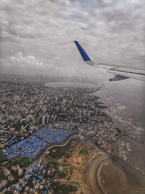 Mumbai Flight Snapchat, Mumbai Flight View, Indigo Flight Window View, Mumbai City Photography, Mumbai Flight, Aerial Photography City, Starbucks Snapchat, Mumbai Aesthetic, Mumbai Photography