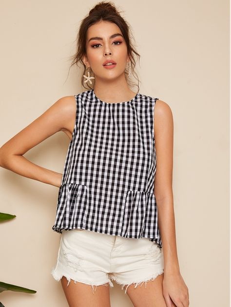 Gingham Shell Top | SHEIN USA Gingham Top, Estilo Hippie, Shell Top, Shell Tops, Gingham Tops, Smock Top, Fashion Boho, Styles Fashion, Ruffle Hem