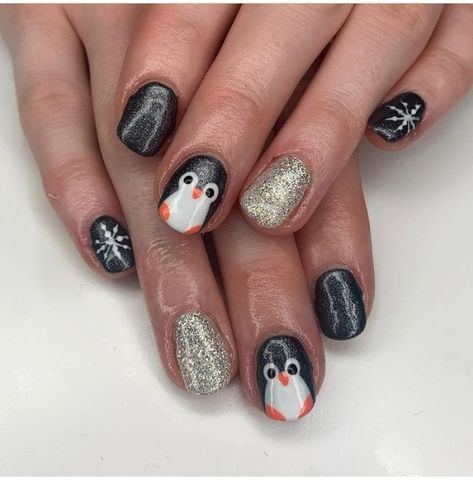 Penguin Nail Art Winter, Penguin Nail Art Christmas, Winter Penguin Nails, Penguin Nails Designs, Penguin Nails Christmas, Penguin Christmas Nails, Penguin Nail Designs, Christmas Nails Penguin, Fox Nails Designs