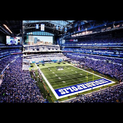 Watch a Colts game at the Lucus Oil Stadium Nfl Football Field, Perspective Pictures, Paul Brown Stadium, Stadium Wallpaper, Lucas Oil Stadium, Colts Football, Indiana Travel, Bleed Blue, Football Stadium