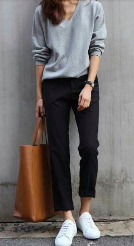 Minimalist Moda, Style Désinvolte Chic, Amal Clooney, Casual Work Outfits, University Student, Work Outfits Women, 가을 패션, Casual Sweaters, Business Casual Outfits