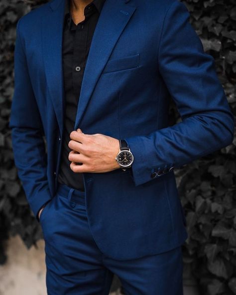 Blue Suit With Black Shirt, Prom Suits For Men Blue, Men Formal Outfit, Prom Men, Formal Attire For Men, Prom Suits For Men, Stylish Mens Suits, Royal Blue Suit, Blue Suit Men