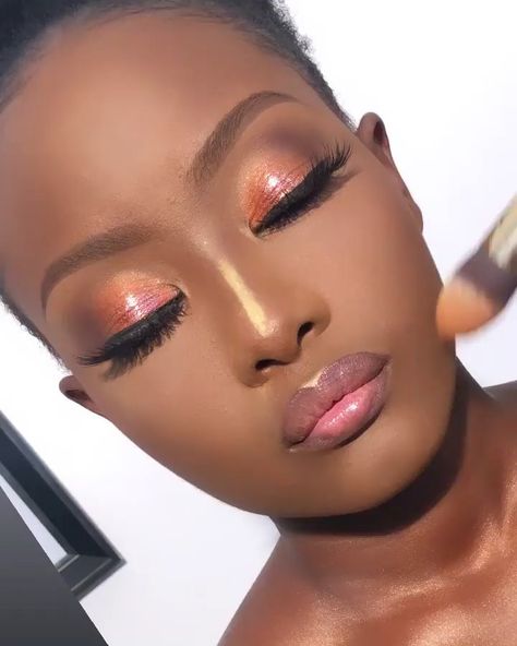 Kibble Romantic Makeup, Dark Skin Bridal Makeup, Glittery Eye Makeup Tutorial, Ingenue Makeup, Dark Skin Eyeshadow, Eye Makeup Korean, Baking Soda Face Scrub, African Makeup, Black Bridal Makeup