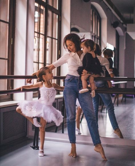 Nike Dance, Ballet Mom, Ballerina Workout, Toddler Ballet, Pregnant Mother, Dancing Aesthetic, Mommy Daughter, Dance Recital, Ballet Photography