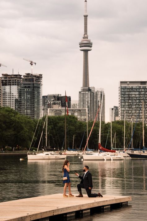 trillium park surprise proposal in toronto  toronto surprise proposal  toronto proposal photographer  surprise marriage proposal photography Toronto Proposal, Private Proposal, Proposal Ideas Simple, Proposal Surprise, Marriage Proposal Ideas, Proposal Photoshoot, Dream Proposal, Down On One Knee, Toronto Skyline