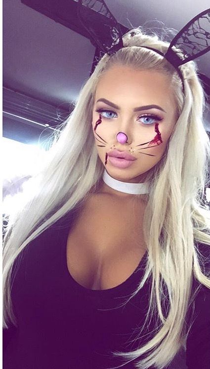 Pinterest | @amatilhadelobos Scary Bunny Makeup Halloween, Polly Marchant, Bunny Halloween Makeup, Vogue Poster, Bunny Makeup, Bunny Halloween, Holloween Makeup, Bunny Halloween Costume, Cute Halloween Makeup