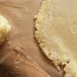 Gluten-Free Pie Crust Pie Crust From Scratch, Pie Crust Recipe Easy, Pie Dough Recipe, Gluten Free Pie Crust, Easy Pie Crust, Gluten Free Pastry, Gluten Free Thanksgiving, Gluten Free Pie, Brown Rice Flour