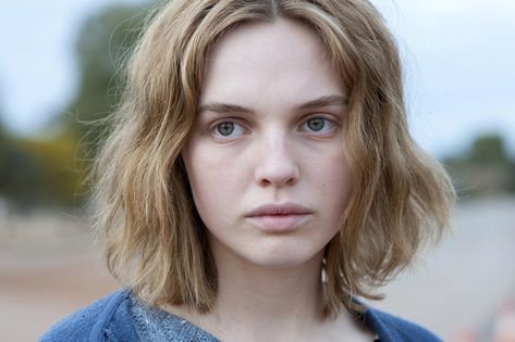 Interview: Looking for Grace's Odessa Young and Sue Brooks - Brief Take Odessa Young, Australian Slang, Sunday Movies, Mothering Sunday, Suki Waterhouse, Girl Crushes, Home Entertainment, Awesome Stuff, Odessa