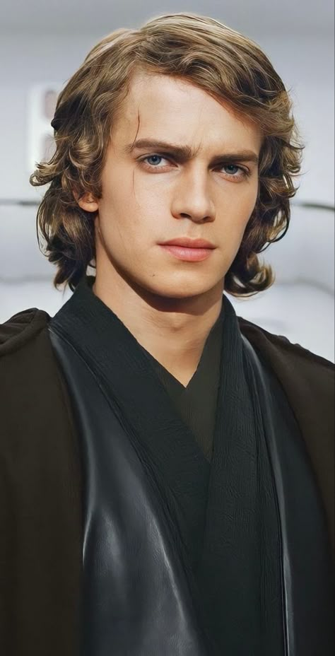 Star Wars History, Anakin Vader, Fictional Character Crush, Anakin And Padme, Star Wars Background, Star Wars Anakin, Star Wars Outfits, Hayden Christensen, Star Wars Wallpaper