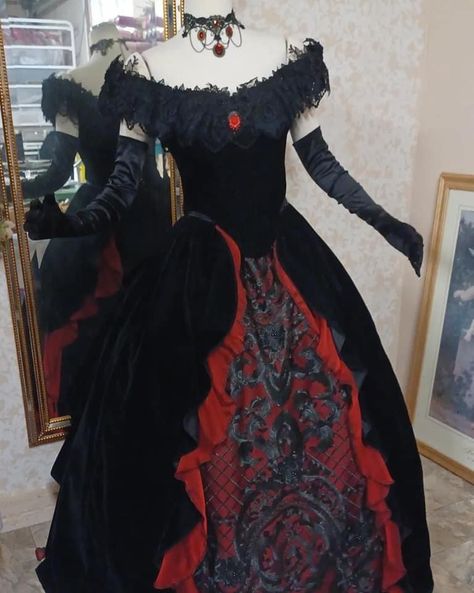 Vampire Gown Victorian Gothic, Black And Red Victorian Dresses, Black And Red Vampire Dress, Blood Wedding Dress, Briar Aesthetic, Red Gothic Wedding Dress, Goth Victorian Dress, Dark Red Ball Gown, Gothic Ballgown