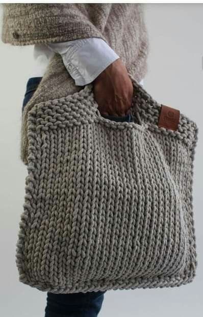 Dekoratívne Vence, Knitted Bag, Mullet Hairstyle Women, Stylish Crochet, Crochet Handbags Patterns, Hairstyle Women, Fancy Bags, Mullet Hairstyle, Blouse Diy