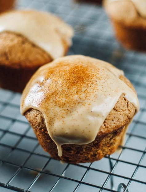 Chai Muffins with an espresso glaze Chai Muffins, Espresso Glaze, Chocolate Chip Muffins, Eat Dessert First, Muffin Recipes, Let Them Eat Cake, Coffee Lovers, Sweet Recipes, Baking Recipes