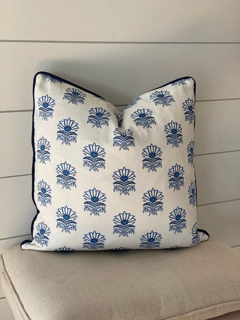 Thibaut Milford Anna French Blue Pillow Cover/designer Pillow/ - Etsy Pillows Preppy, Preppy Pillows, Navy Throw Pillows, Preppy Decor, Pillow Covers Pattern, Anna French, Bolster Pillows, Blue Pillow Covers, Blue Pillow