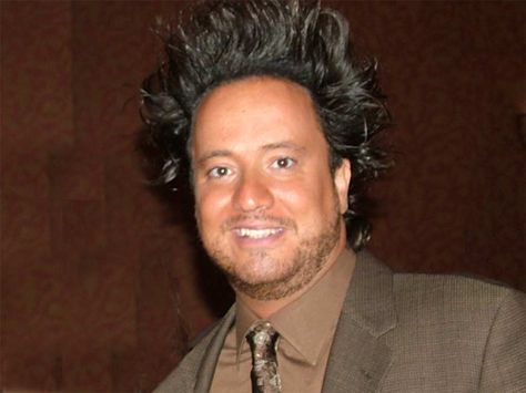 This is not a fail. Ancient Aliens Funny, Ancient Aliens Guy, Giorgio Tsoukalos, Alien Meme, Meme Guy, Aliens Meme, Aliens Guy, Facts Funny, Celebrity Facts