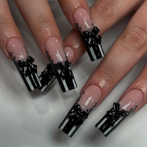 is there such thing as goth coquette? 🖤🎀 🌀inspo: @southtxnails . . . . #bostonnails #bostonnailtech | Instagram Punk Nails Short, Nails Vacay, Valentines Nails French, Nail Inspo Hello Kitty, Duck Nails Short, French Tip Nails Pink, Azul Nails, Nails Sanrio, Nails Freestyle