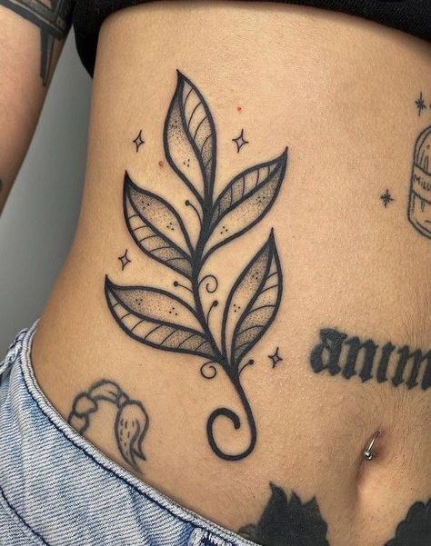 Leaf Tattoo Ideas, Traditional Tattoo Inspiration, Leaf Tattoo, Geniale Tattoos, Tattoo Feminina, Baby Tattoos, Black Ink Tattoos, S Art, Dope Tattoos