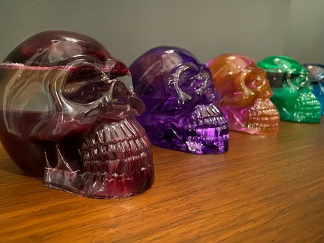 #resinart #epoxyresinart #resinskull #epoxyresinskull #resinpour #smallbusiness #handmade #ghostownresin #skullart #skull #gothic #halloween Resin Skull Diy, Resin Skull Ideas, Resin Skulls, Keychain Business, Resin Pens, Resin Skull, Resin Tumblers, Skull Hand, Resin Coasters