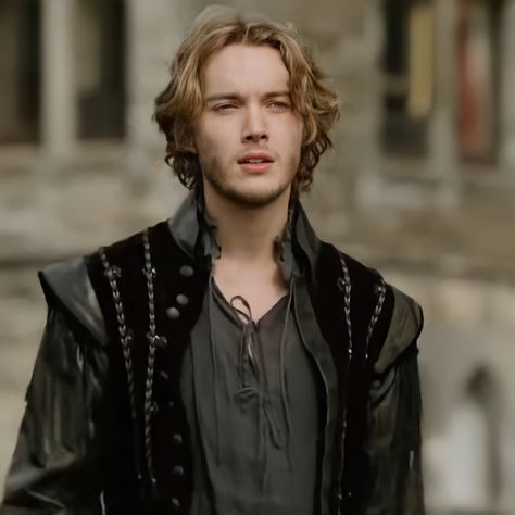 Toby Regbo Aesthetic, Francis De Valois Reign, Francis Valois Reign, Frary Reign, Reign Characters, Francis Valois, Toby Regbo Reign, Reign Cast, Reign Mary And Francis