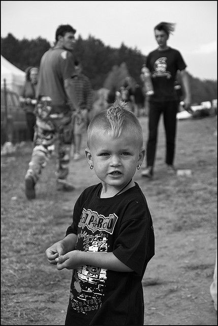 Little punk girl by pa3zuk, via Flickr Punk Rock Baby, Punk Guys, Baby Rock, Punk Baby, Punk Culture, Mohawks, Arte Punk, Punk Aesthetic