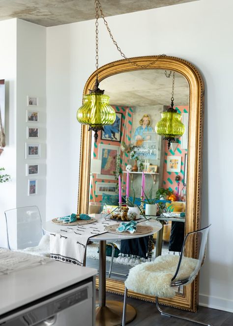 Interior Design Mirror Ideas, Maximalist Townhouse, Maximalist Loft, Maximalist Dining Rooms, Eclectic Studio Apartment, Artsy Apartment, Chicago Lofts, Colorful Maximalist, Target Floor Lamps