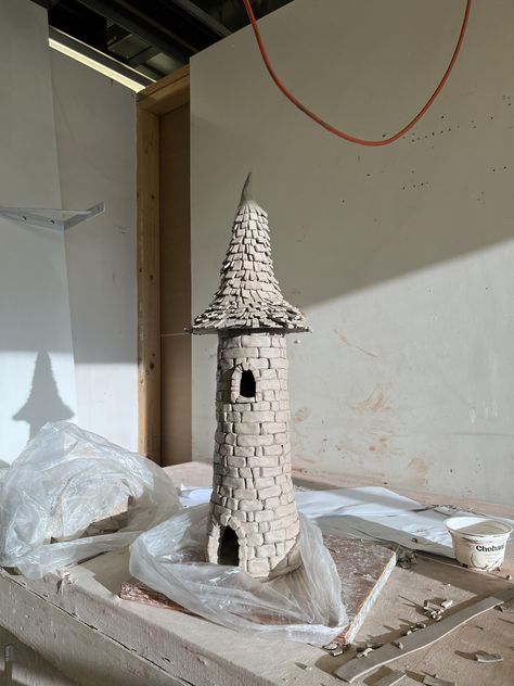 https://www.reddit.com/r/Pottery/comments/16vn5ik/wizard_dice_tower/ Ceramic Dice Tower, Dice Tower Ideas, Wizard Dice, Dice Tower, Ceramic Ideas, Wizard, Projects To Try, Tower, Ceramics