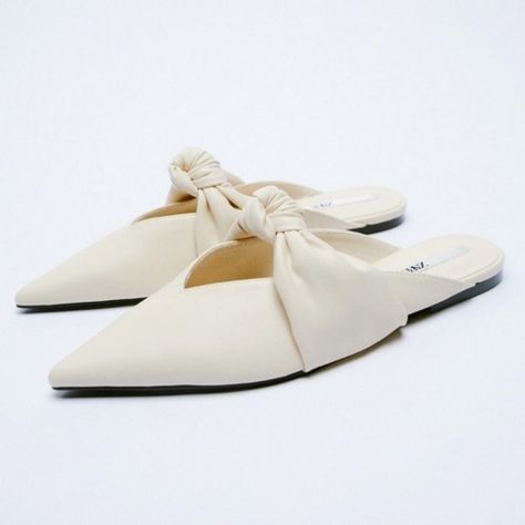 NWT Zara* Mules with Knot in Beige Cream Zara Mules, Mules Shoes Flat, Studded Clogs, Bow Mules, Zara Heels, Pointy Toe Flats, Zara Leather, Suede Mules, Zara New