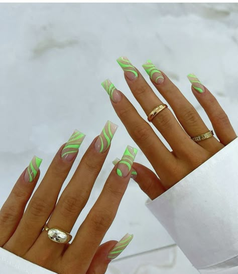 Lime Nails, Lime Green Nails, Neon Green Nails, Green Acrylic Nails, St Patricks Day Nails, Green Nail Art, Green Nail Designs, Long Acrylic Nails Coffin, Neon Nails