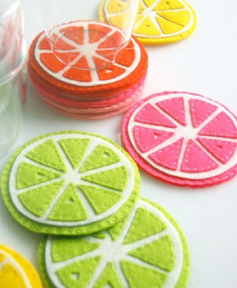 Citrus Coasters, Summer Sewing Projects, Diy Stocking Stuffers, Baby Mobil, Diy Stockings, Purl Bee, Felt Coasters, Crafts Sewing Patterns, Summer Sewing