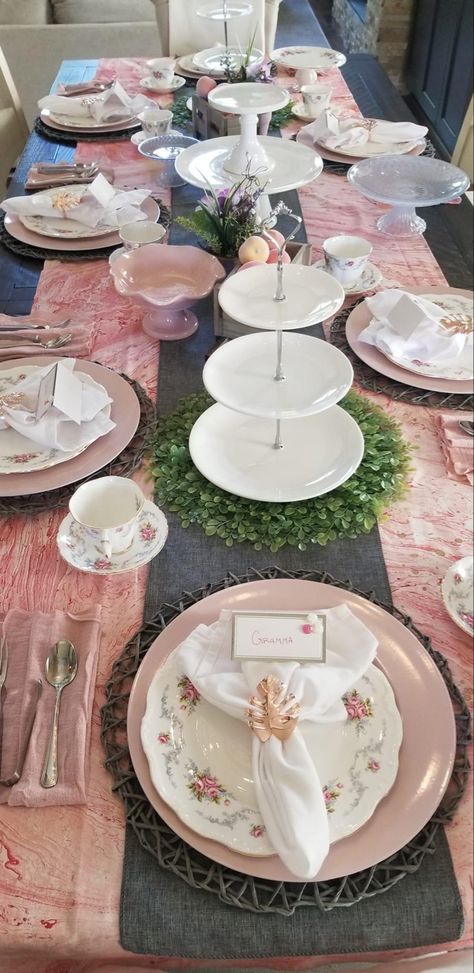 Tea Party Serving Dishes, Tea Setup Table, High Tea Table Set Up, High Tea Place Settings, Small Tea Party Table, High End Tea Party, Modern Tea Party Table Settings, How To Decorate A Table For A Tea Party, Tea Party Table Settings Classy